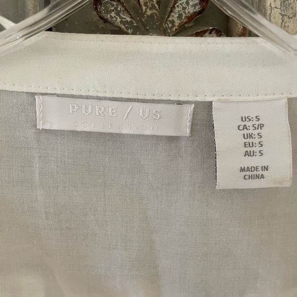 Light and bright blouse - Picture 3 of 3